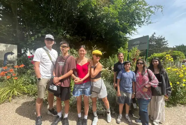 Group enjoying a guided Giverny Monet’s Gardens private tour near Claude Monet’s house