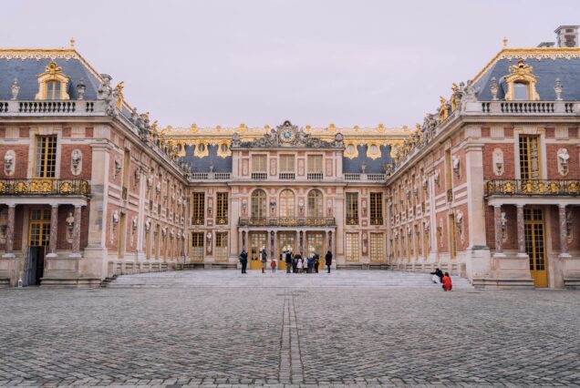 Exterior view of the Palace of Versailles during private Versailles tour with guide and hotel transfer