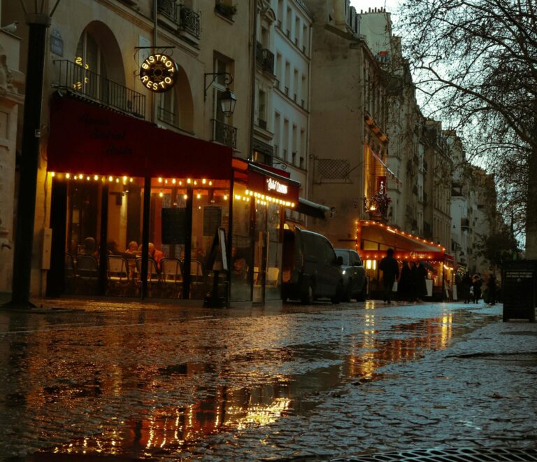 Paris highlighting the best neighborhoods to stay in Paris