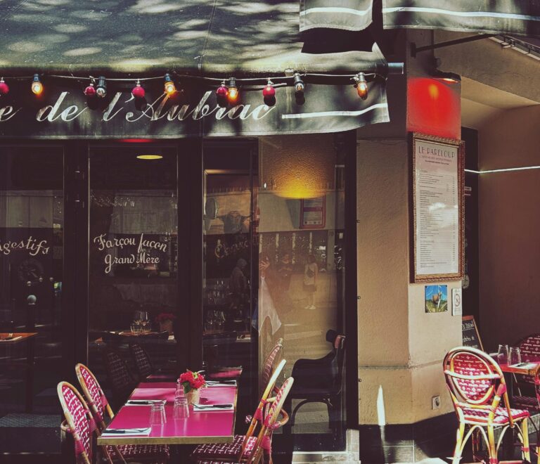 paris street food/ local cafe